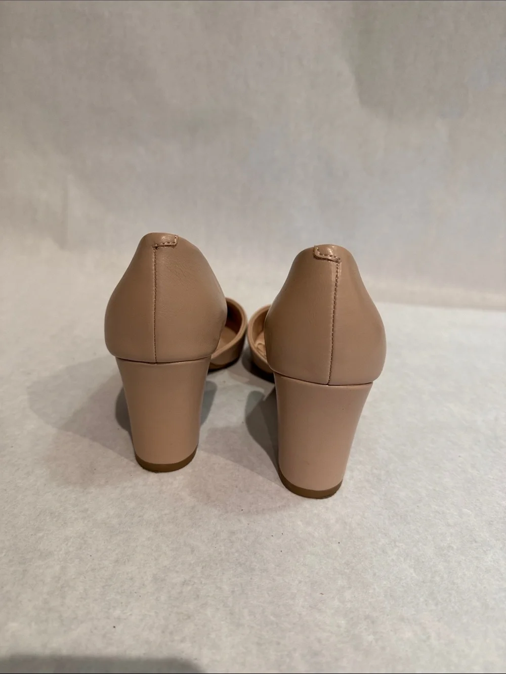 Bandolino Beige Pumps with Black Patent Cap Toe